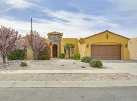 Unique Las Cruces Home with Patio and Gas Grill!、ラスクルーセスのコテージ