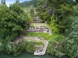 The Retreat at River Gardens