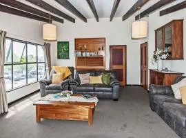 Prime Location Handy CBD& Restaurants