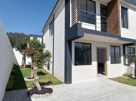 Casa excelente (Llano Chico), villa in Quito