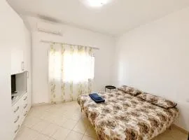 Pothos' House