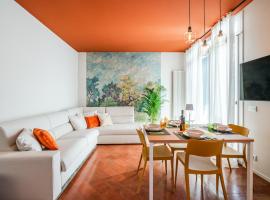 Urban Cottage [Free Parking - Private Garden], holiday home in Bologna