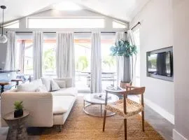 Steps From Ocean Couple's Getaway Private Villa