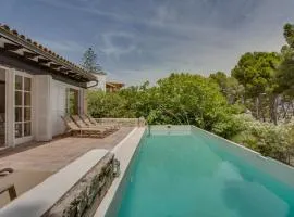 Villa Cala Padri Seafront home