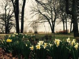 Rolling Oaks Retreat on Eufaula Lake, OK, хотел в Eufaula