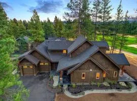 Suncadia 5 Bdrm Home with Hot Tub Overlooking Golf Course