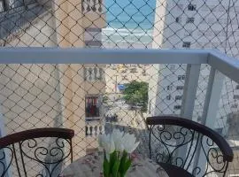 50 m do mar, 3 dorm, sacada com vista mar, pitangueiras, vaga de garagem, Pet friendly, berço