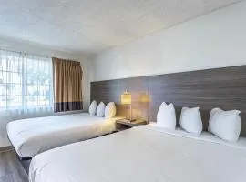 Coastal Breeze Inn