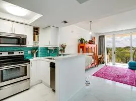 Coconut Grove Retreat 1 bedroom apartment with Bay views