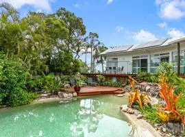 A Tropical Family Oasis in Sunshine Beach