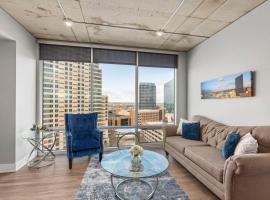 Luxury 2BR Penthouse in Downtown GR, hotell i Grand Rapids