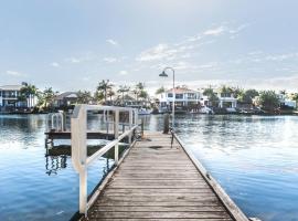 The Seahorse ~ Family & Pooch Friendly Home, hotel in Noosaville