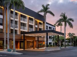 Courtyard by Marriott - Naples, boutique hotel in Naples