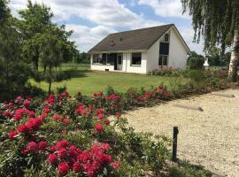 Cozy Holiday Home in Nistelrode with Garden, loma-asunto kohteessa Nistelrode