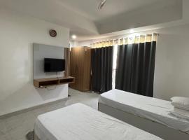 Happy Living, guest house in Noida
