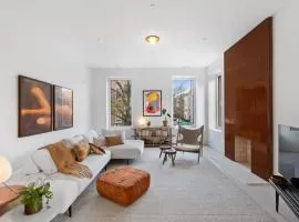 4BR Greenpoint Duplex Noorman by RoveTravel