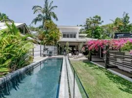 ‘Villa Ohana Pono’ Luxury Family Home in Sunshine