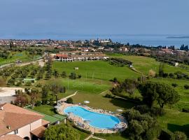 Moniga Resort, lejlighedshotel i Moniga del Garda