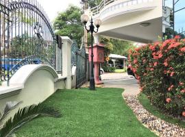 Garden view bangalow wedding 12pax, hotel in Butterworth