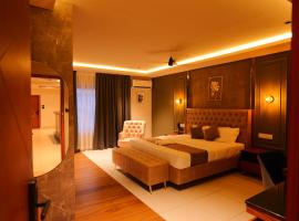 Hotel Classico International, hotel v destinaci Kānnangād