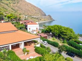 Villa Fortunato, hotel v destinaci Gioiosa Marea