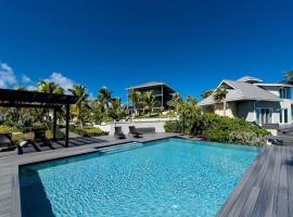 Island Escape: Secluded Beachfront Cottage with Pool, hotel din Palmetto Point