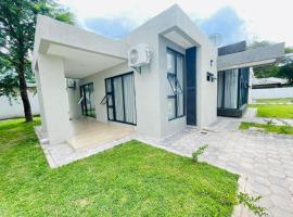 Meanwood Twin Palm Place, huoneisto kohteessa Lusaka