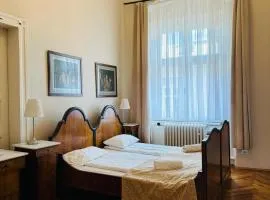 Main Market Square Apartments