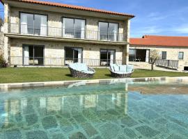 Romariz에 위치한 주차 가능한 호텔 Paços do Douro, Chambre privée avec piscine