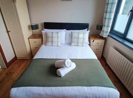 Dingle Atlantic Lodge B&B: Dingle şehrinde bir otel