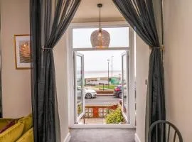 Apt 3 Hunter's Quay