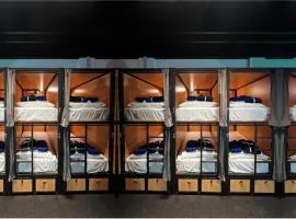 Capsuleaccom Hostel