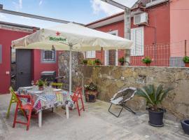 2 Bedroom Awesome Home In Mitogio, hotel en Gaggi