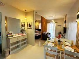 Palawan Luxury Stay with Balcony, Free Gym & Pool - B1 5Topaz