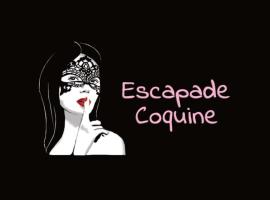 Escapade Coquine, готель біля визначного місця Lac au Duc Golf Course, у місті Плоермель