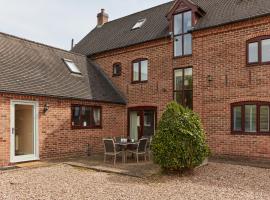 Finest Retreats - Nether Burrows Farm, hotel with parking in Ashbourne