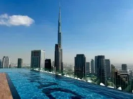 High Floor Burj Khalifa & Sea View with stunning Infinity Pool