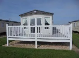 Kingfisher Windermere 6 Berth, Enclosed veranda, Close to site shop