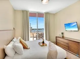 Beachfront Condo-ROOFTO POOL- 2 BEDROOMS 2 BR !
