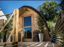 Chalet - Sleeps 2 - Balcony - Parking - Beach Golf