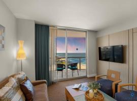 New Sunny Isles Retreat: Oceanview Comfort, hotel sa Aventura