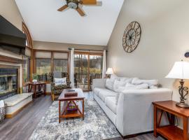 Cozy at Creekwood Getaway, khách sạn ở Galena