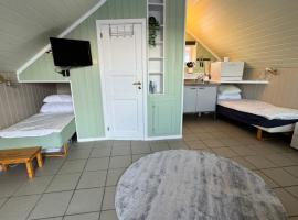 Midnattsol rom og hytter, B&B in Bleik