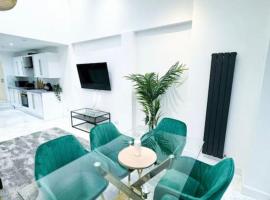 Modern Luxury 2 Bed with Parking, apartement sihtkohas Catford