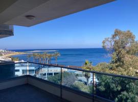 Modern SeaFront 3bedrooms Apartment, hotel in St Paul's Bay
