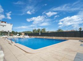 2BR Sunny Retreat in Orihuela with Stunning View and Pool, lejlighed i Orihuela