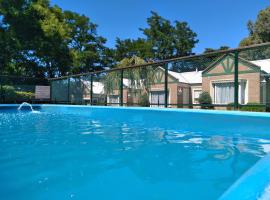 Cabañas La Felicidad, hotel Sierra de la Ventanában