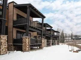 Whitefish Base Camp 48- New Build at Eagle Lake- Close to Downtown and Whitefish Mountain Resort!