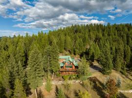 Mountain Serenity and Close to Downtown Whitefish, villa in Whitefish