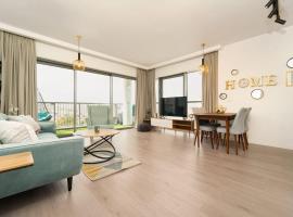 Spacious 1 Bedroom in Savyon View - Isrentals, tradicionalna kućica u Jeruzalemu